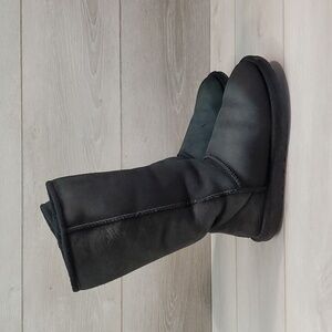 Ugg Australia Women 5815 Classic Tall Leather Sheepskin Boots shoes sz 7